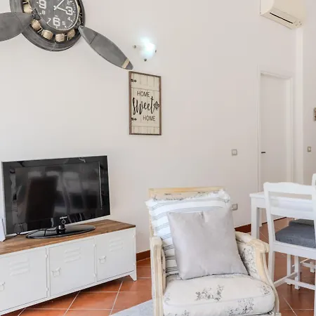 Holiday home Casa Delle Brezze - A Due Passi Dalla Riva