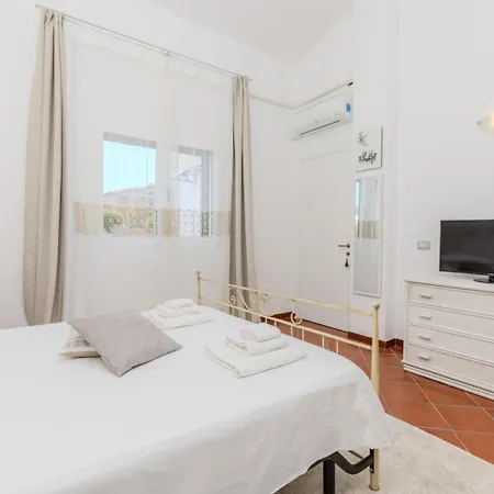 Holiday home Casa Delle Brezze - A Due Passi Dalla Riva