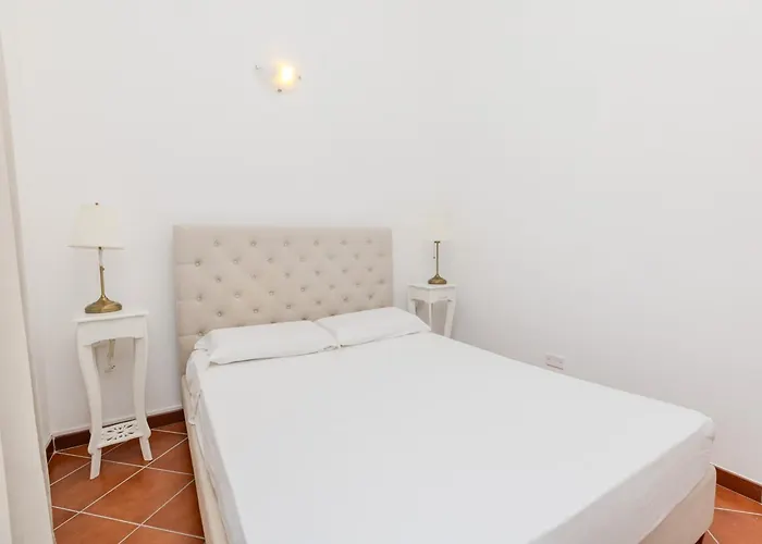 Casa Delle Brezze - A Due Passi Dalla Riva Feriehus
